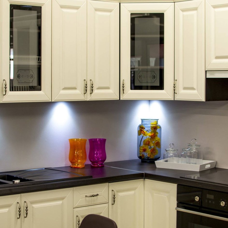 kitchen cabinet repainting service Oak Harbor